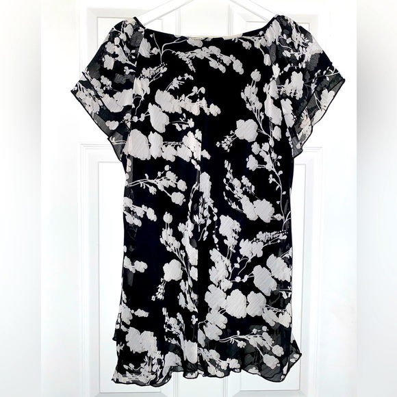 Ispiri Floral Blouse - Picture 2 of 4